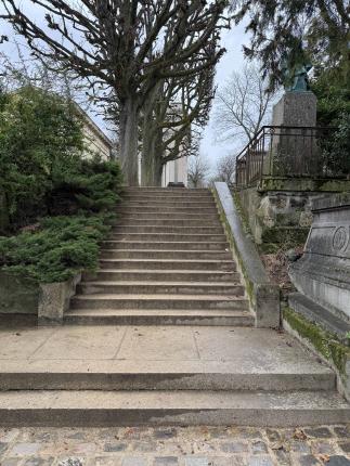 Climbing the stairs to the Chapelle.